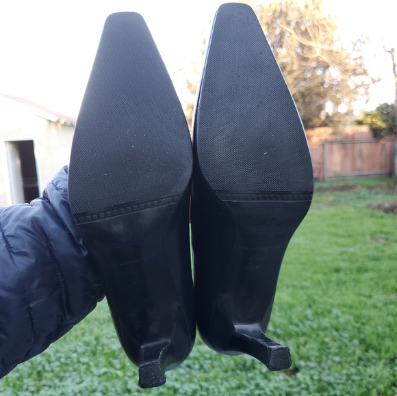 Vintage 1990s Etienne Aigner Pumps. Size 8 M. LNGUC. Made in Spain. Black. - Picture 7 of 11